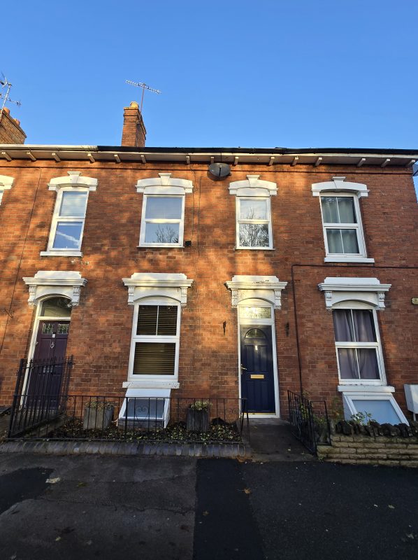 4 Bed Terraced House, Lansdowne Road, WR3